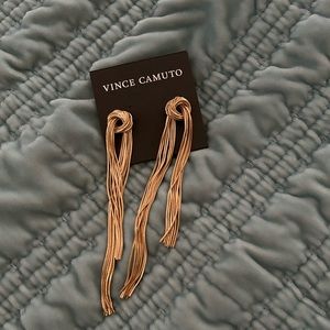 NWT Vince Camuto dangle earrings